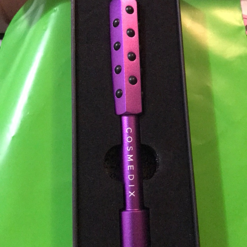 Cosmedix massage  roller
